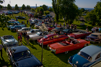 En av parkeringarna f�r entusiastfordon.
